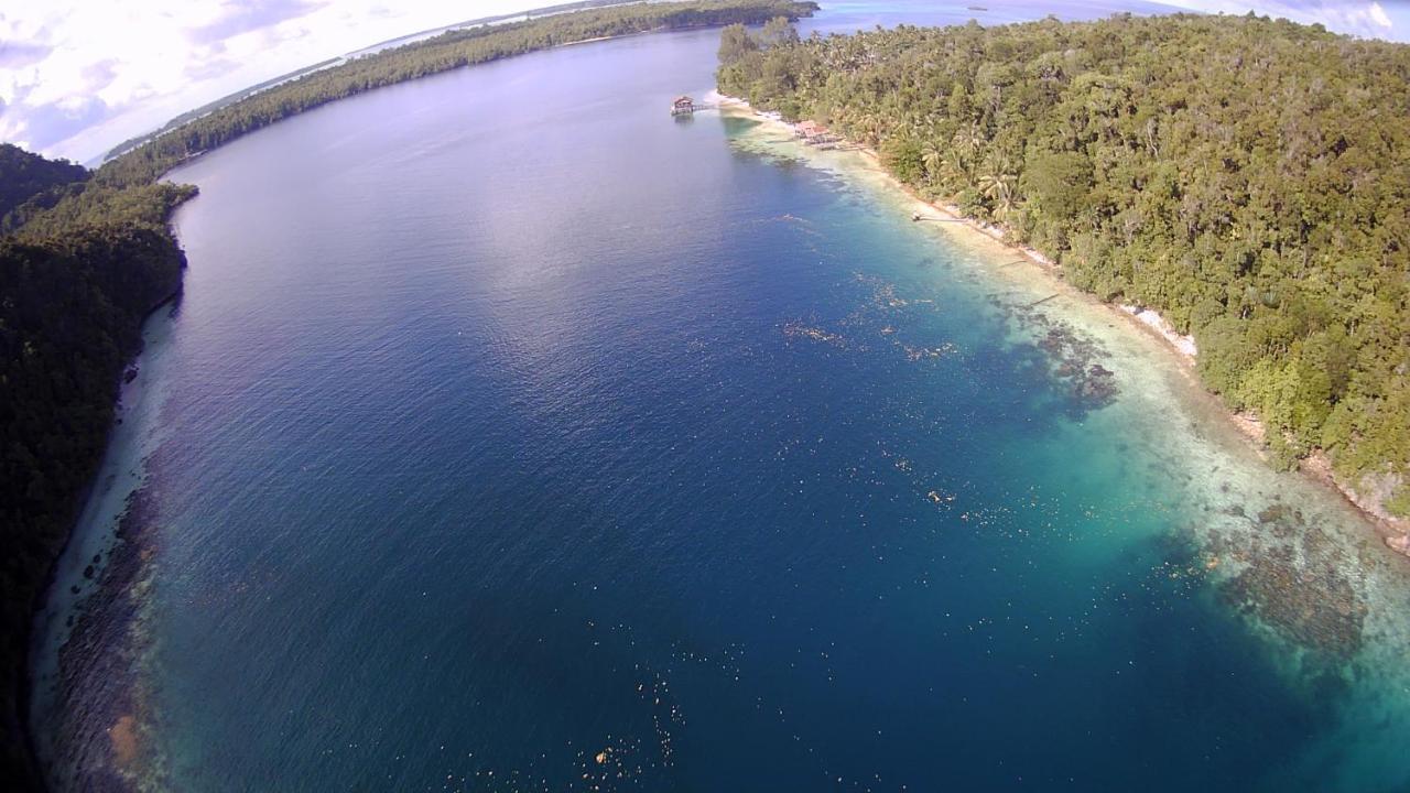 Meos Ambower Homestay Raja Ampat Fam Екстериор снимка