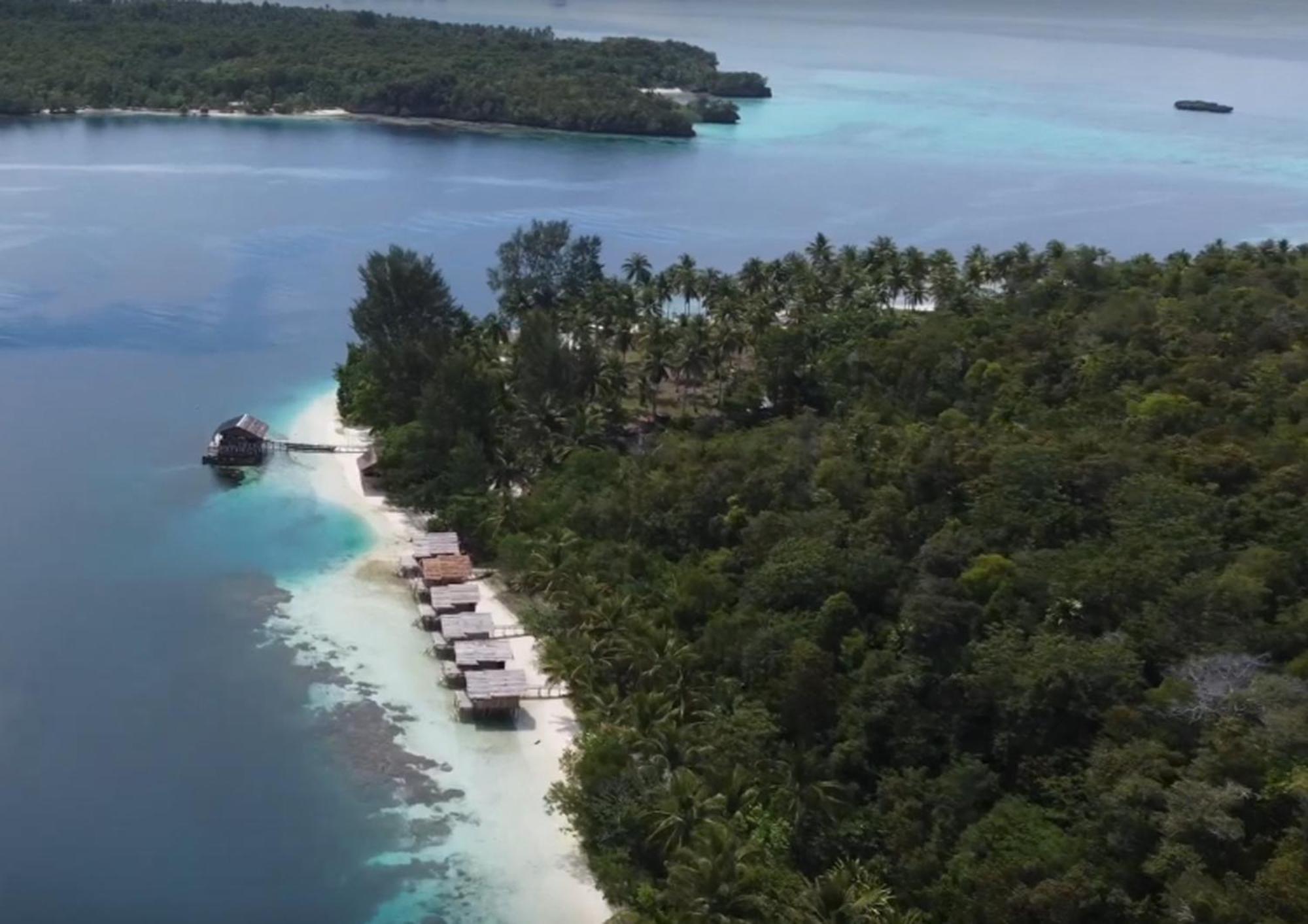 Meos Ambower Homestay Raja Ampat Fam Екстериор снимка